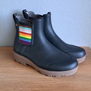 Bogs Holly Chelsea Women’s 10 Black Rain Boots Waterproof Pride Rainbow LGBTQ+
